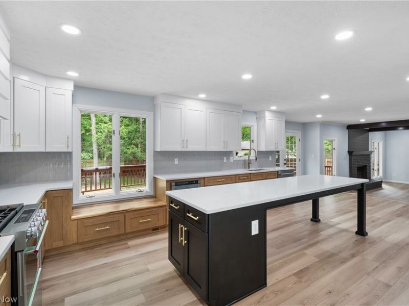 21470 Jonathan Drive, Strongsville, OH 44149 Photo 10