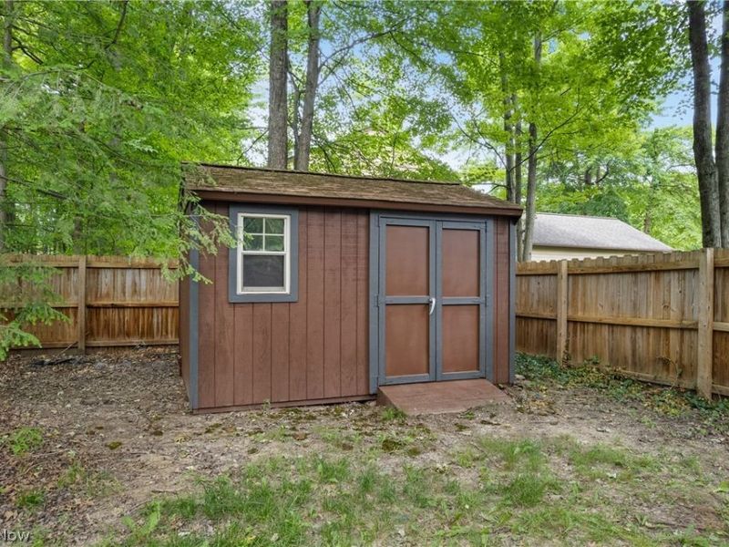 21470 Jonathan Drive, Strongsville, OH 44149 Photo 32