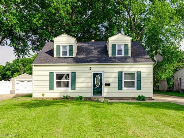 1436 Curtis Avenue , Cuyahoga Falls, OH 44221