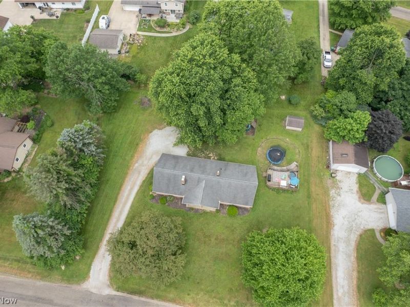 6125 Coyla Avenue NW, Canal Fulton, OH 44614 Photo 4