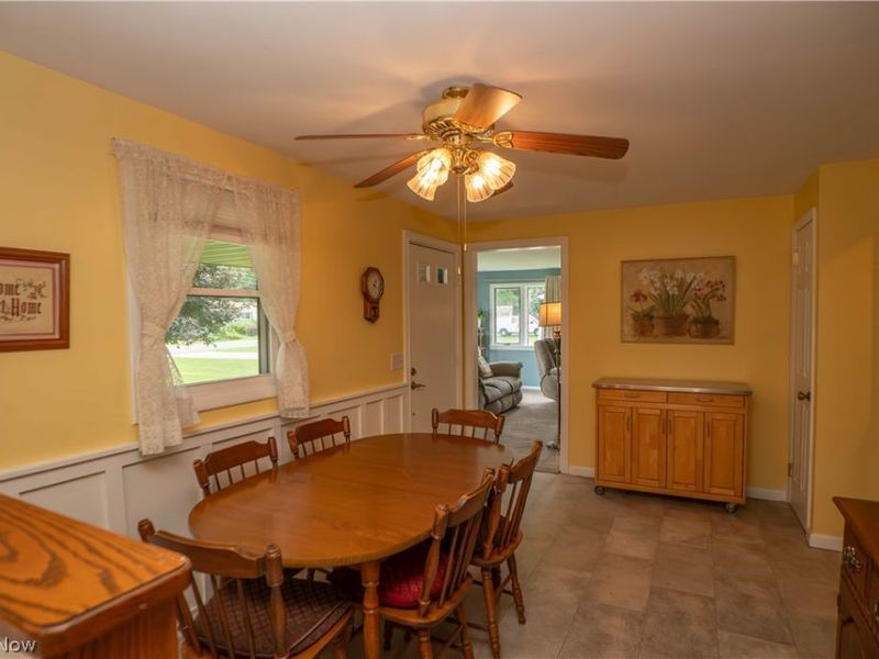 6145 Hollydale Avenue NE, Canton, OH 44721 Photo 12