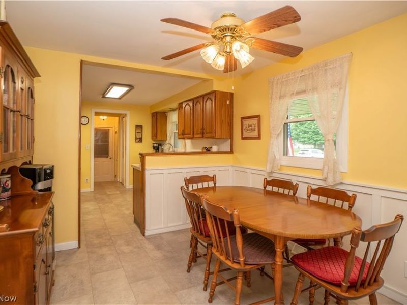 6145 Hollydale Avenue NE, Canton, OH 44721 Photo 14
