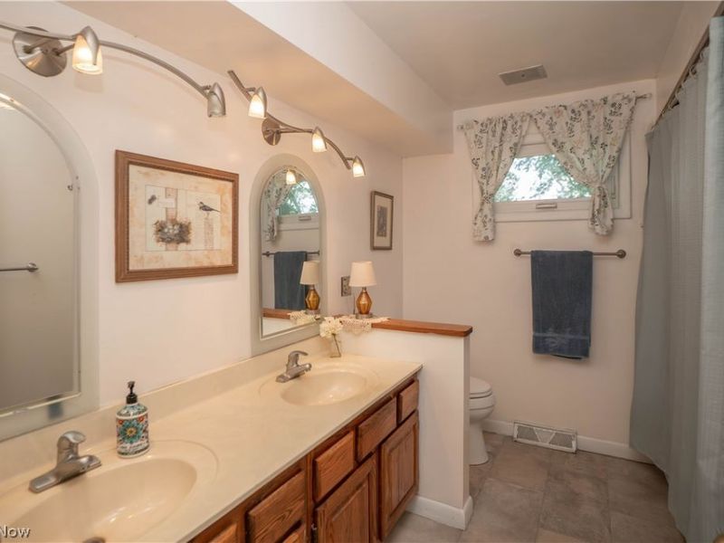 6145 Hollydale Avenue NE, Canton, OH 44721 Photo 26
