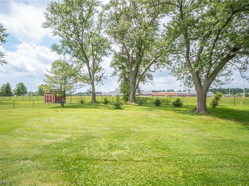 6145 Hollydale Avenue NE, Canton, OH 44721 Photo 38