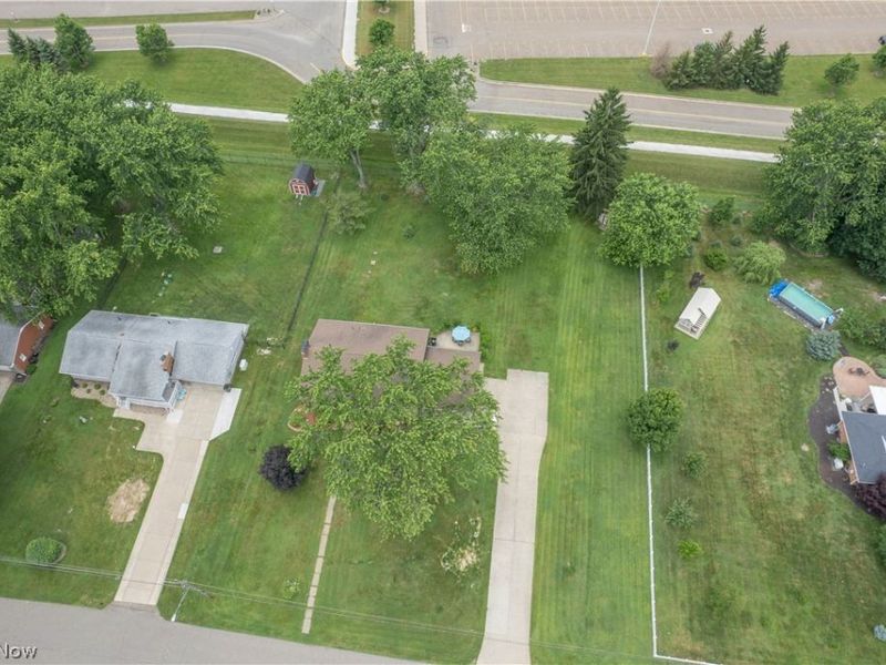 6145 Hollydale Avenue NE, Canton, OH 44721 Photo 4