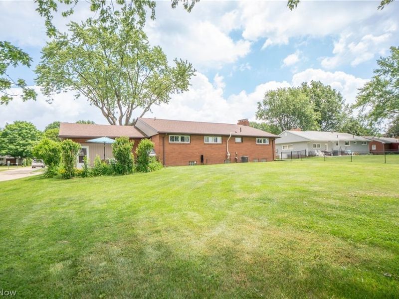 6145 Hollydale Avenue NE, Canton, OH 44721 Photo 39