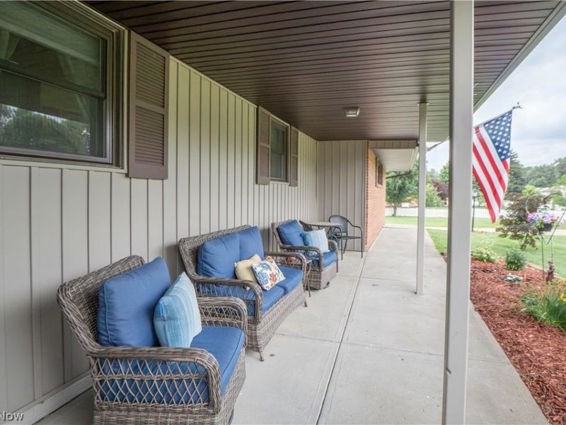 6145 Hollydale Avenue NE, Canton, OH 44721 Photo 6