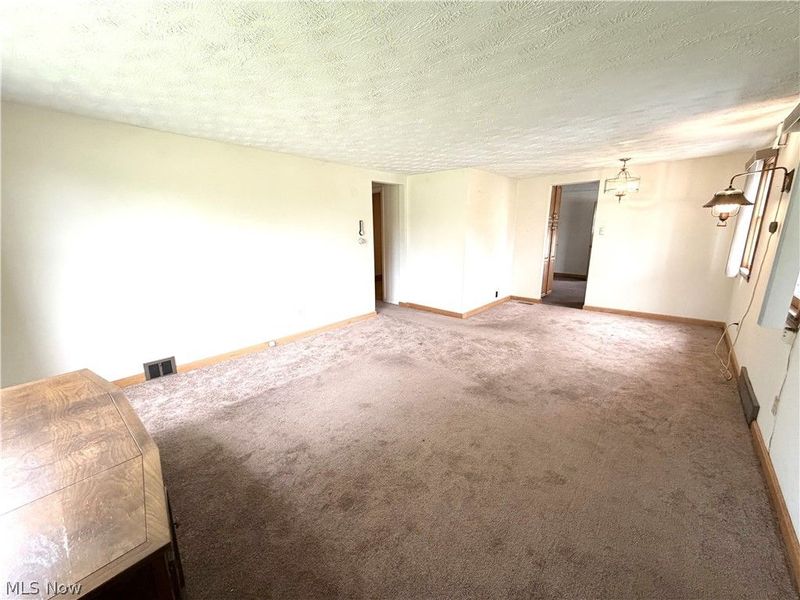 612 Briggs, Leavittsburg, OH 44430 Photo 6