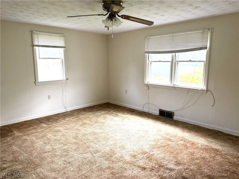612 Briggs, Leavittsburg, OH 44430 Photo 9