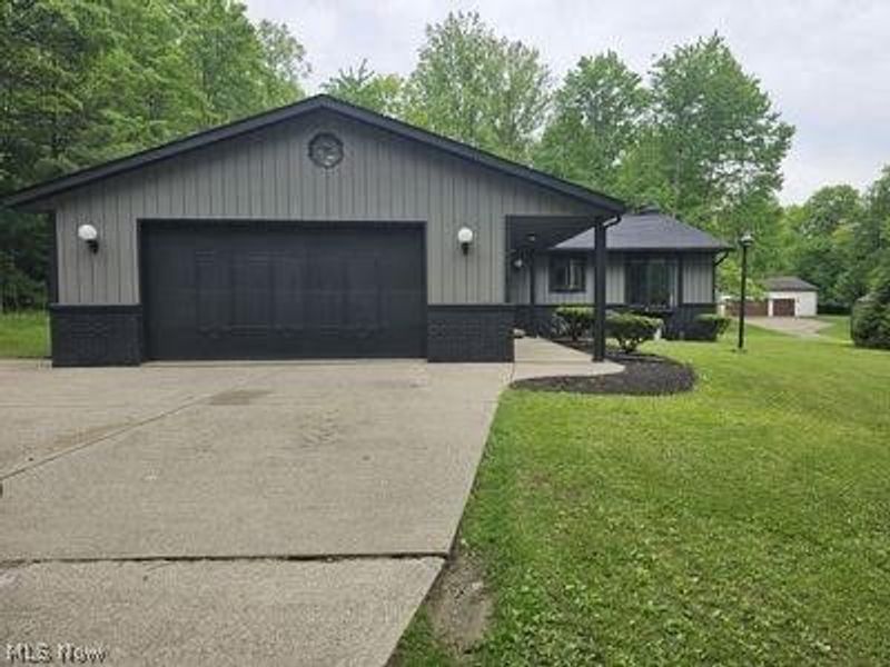 4292 Boston Road, Brunswick Hills, OH 44212 Photo 1
