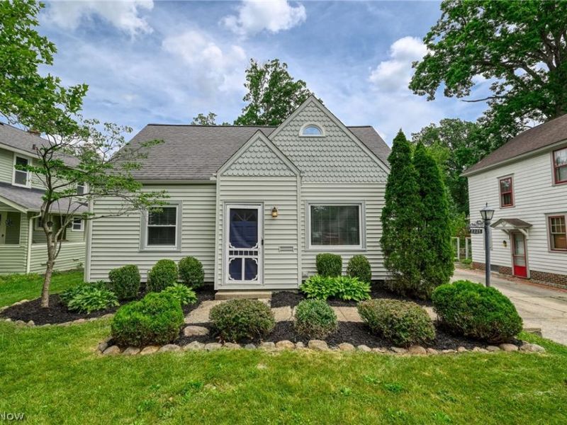 2225 16th Street, Cuyahoga Falls, OH 44223 Photo 2