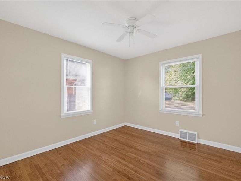 1324 Elmwood Road, Mayfield Heights, OH 44124 Photo 11