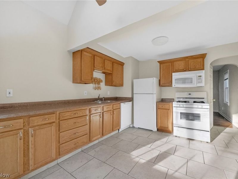 1324 Elmwood Road, Mayfield Heights, OH 44124 Photo 5