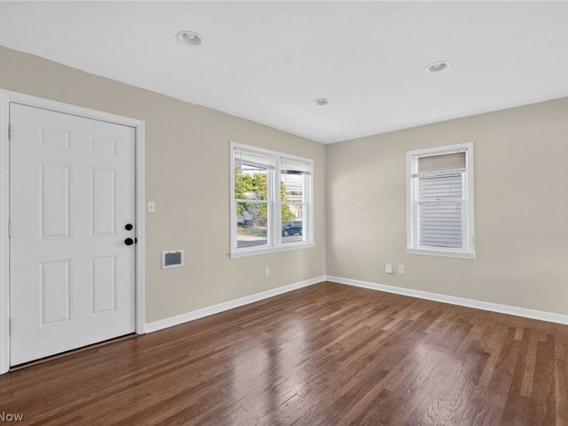1324 Elmwood Road, Mayfield Heights, OH 44124 Photo 8