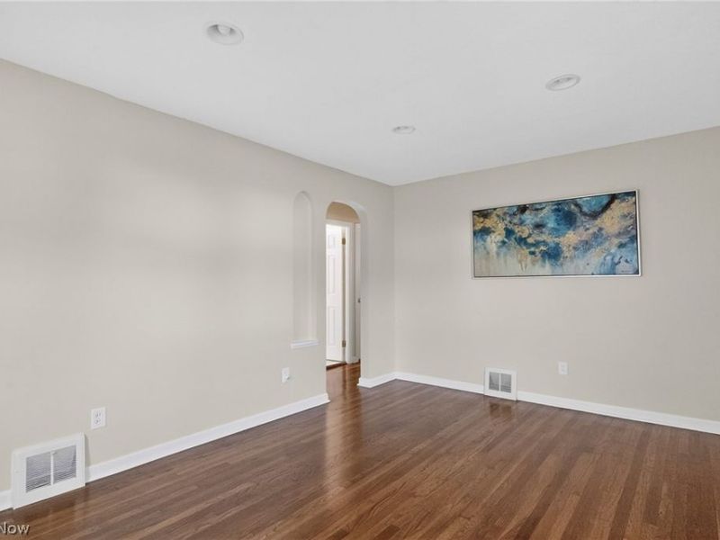 1324 Elmwood Road, Mayfield Heights, OH 44124 Photo 9