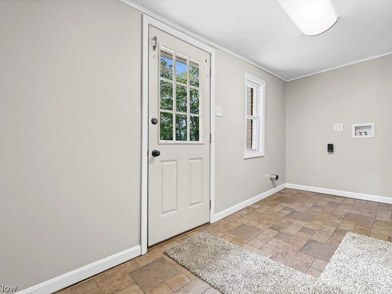 3936 S Union Avenue , Alliance, OH 44601 Photo 14