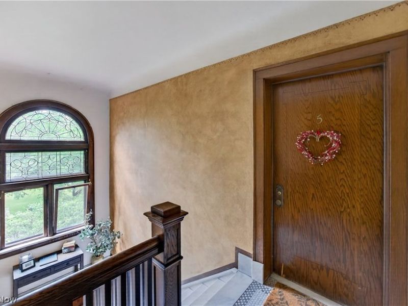 2661 Euclid Heights Boulevard, Unit 5, Cleveland Heights, OH 44106 Photo 4