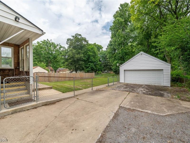 324 Melrose Avenue, Boardman, OH 44512 Photo 3