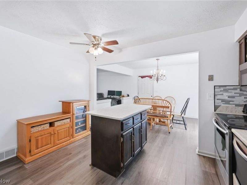 352 Rosewae Avenue, Cortland, OH 44410 Photo 24