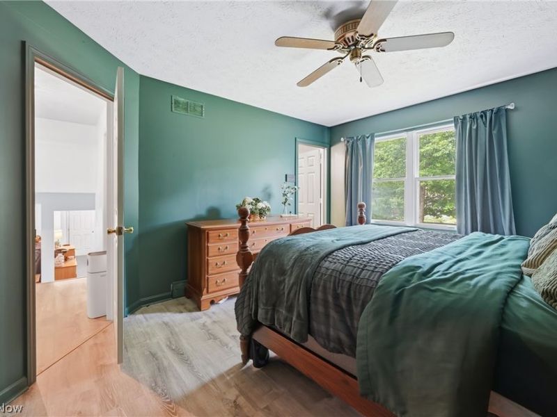 352 Rosewae Avenue, Cortland, OH 44410 Photo 32