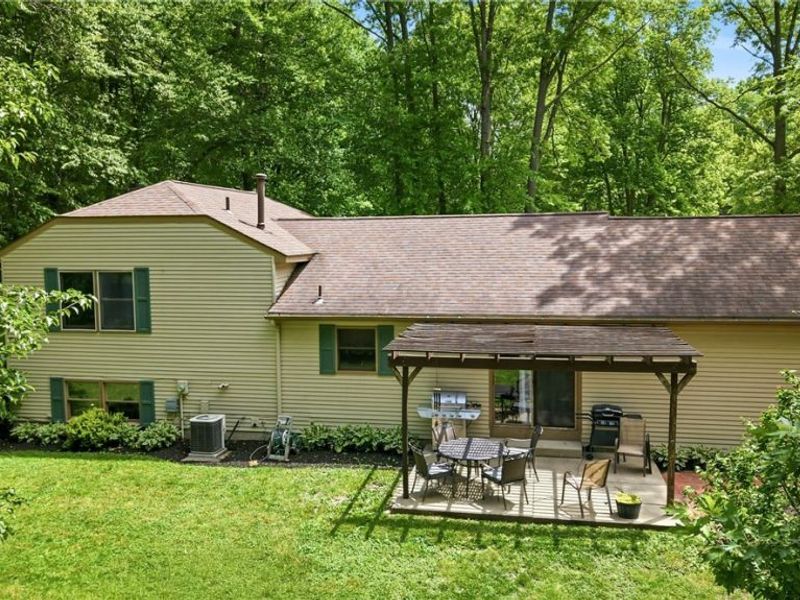 352 Rosewae Avenue, Cortland, OH 44410 Photo 8