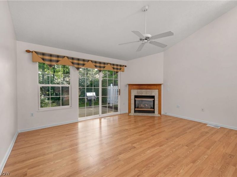 9097 Fern Cove E, Olmsted Falls, OH 44138 Photo 14