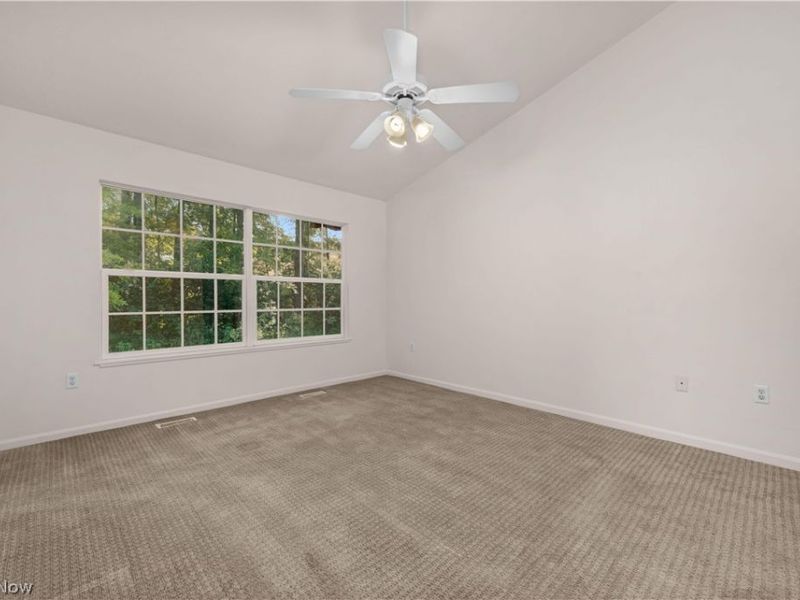 9097 Fern Cove E, Olmsted Falls, OH 44138 Photo 18