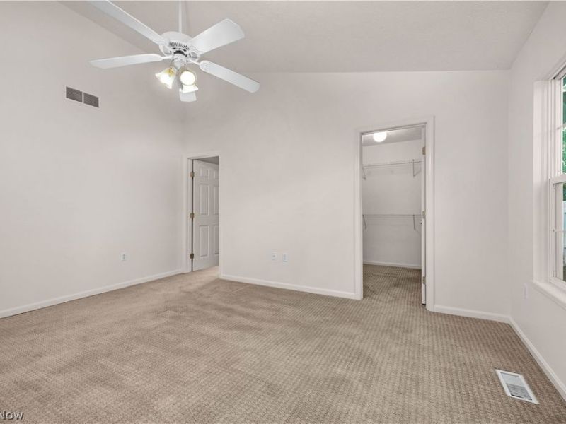 9097 Fern Cove E, Olmsted Falls, OH 44138 Photo 19