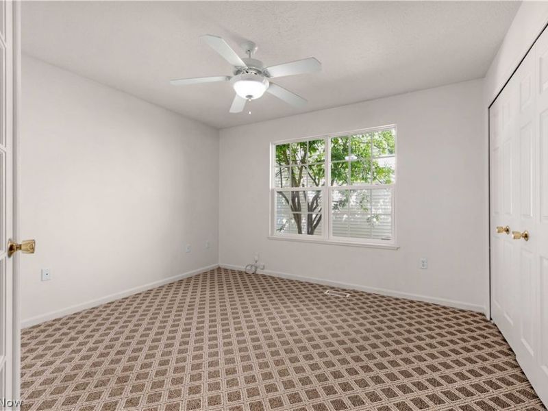 9097 Fern Cove E, Olmsted Falls, OH 44138 Photo 20