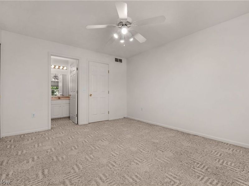 9097 Fern Cove E, Olmsted Falls, OH 44138 Photo 26