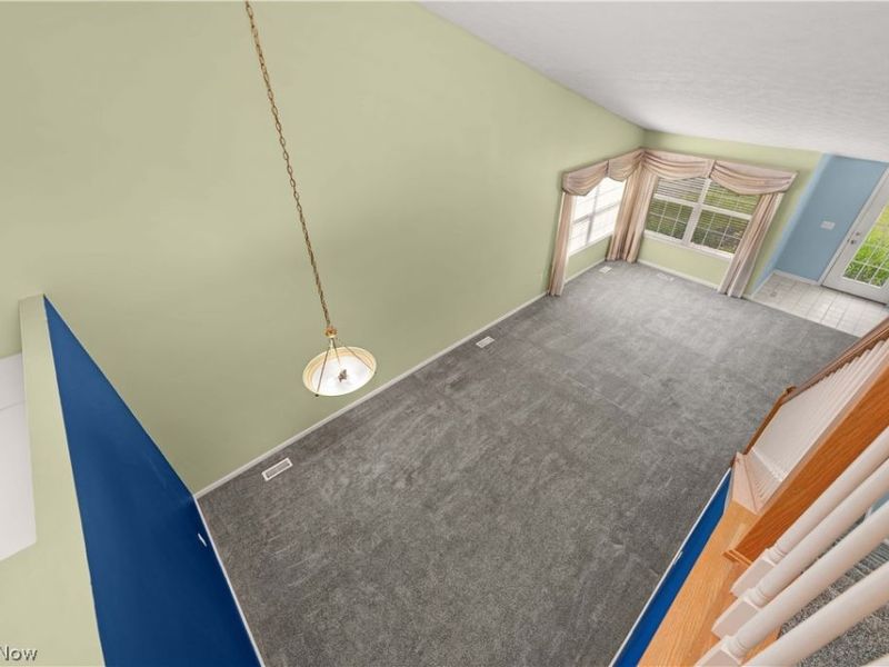 9097 Fern Cove E, Olmsted Falls, OH 44138 Photo 7