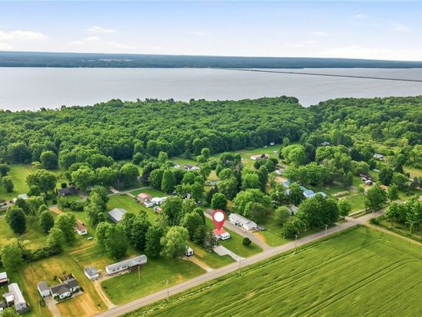4570 Pymatuning Lake Rd, Andover, OH 44003