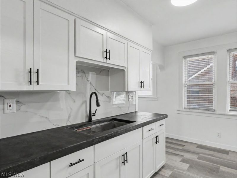 4084 W 50th Street, Cleveland, OH 44144 Photo 8