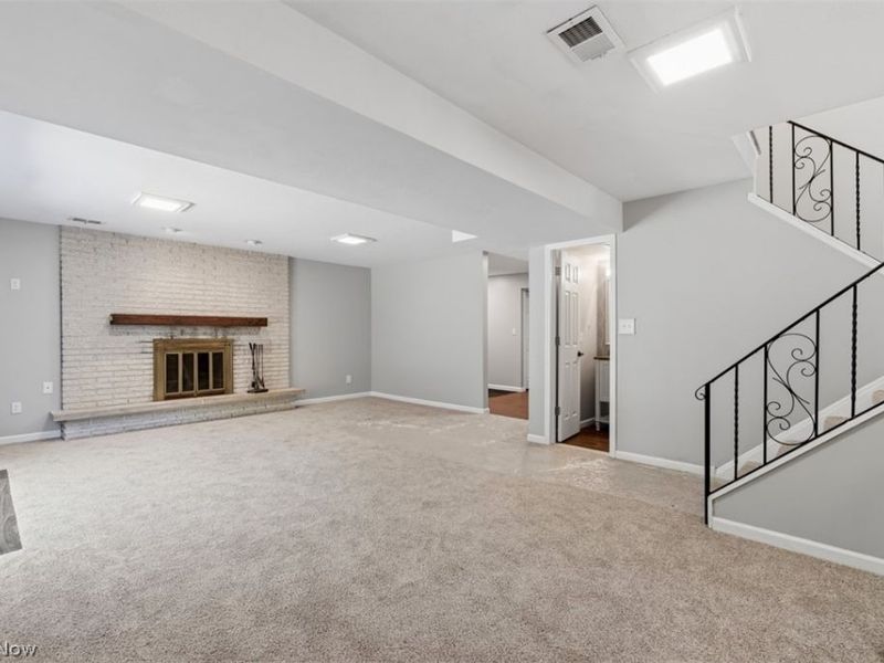 6815 Hickory Hill Drive, Mayfield Village, OH 44143 Photo 12