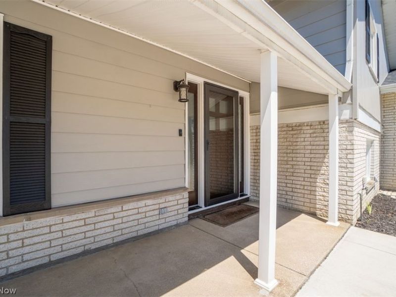 6815 Hickory Hill Drive, Mayfield Village, OH 44143 Photo 2