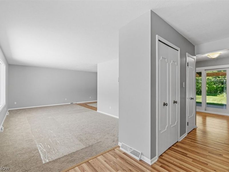 6815 Hickory Hill Drive, Mayfield Village, OH 44143 Photo 4
