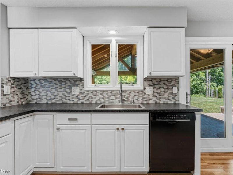 6815 Hickory Hill Drive, Mayfield Village, OH 44143 Photo 9