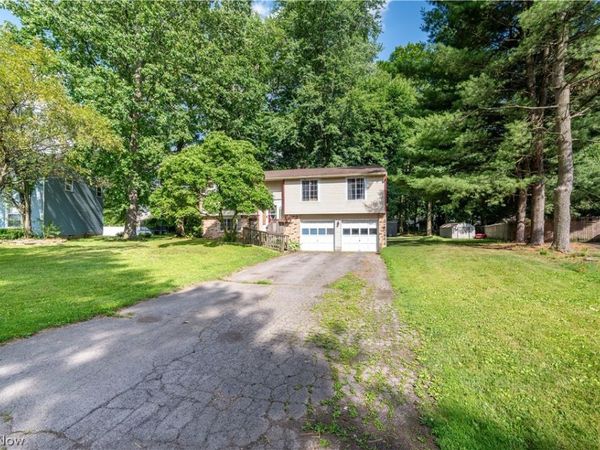 7764 Micawber Road NE, Warren, OH 44484