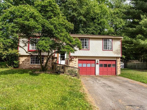7764 Micawber Road NE, Warren, OH 44484
