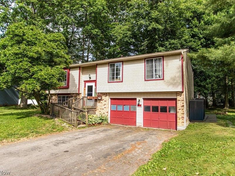 7764 Micawber Road NE, Warren, OH 44484 Photo 2