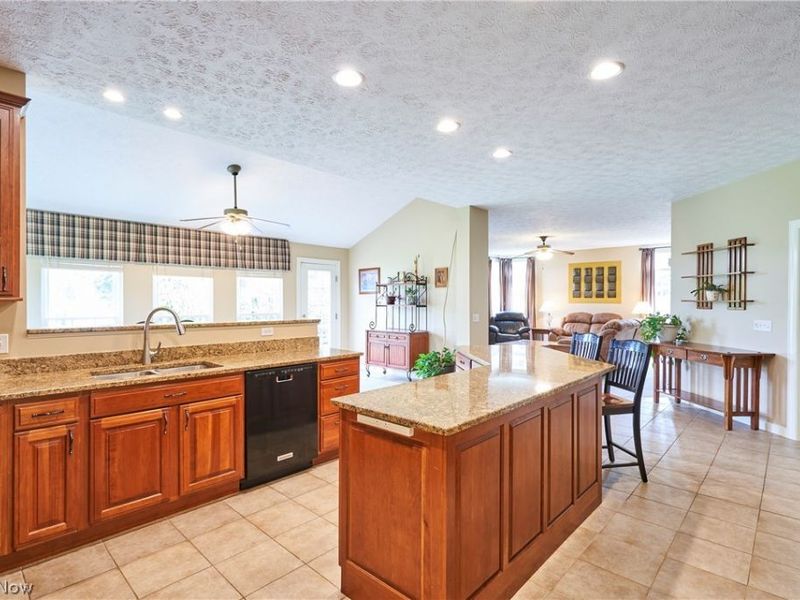 4824 Remmington Avenue, Copley, OH 44321 Photo 8