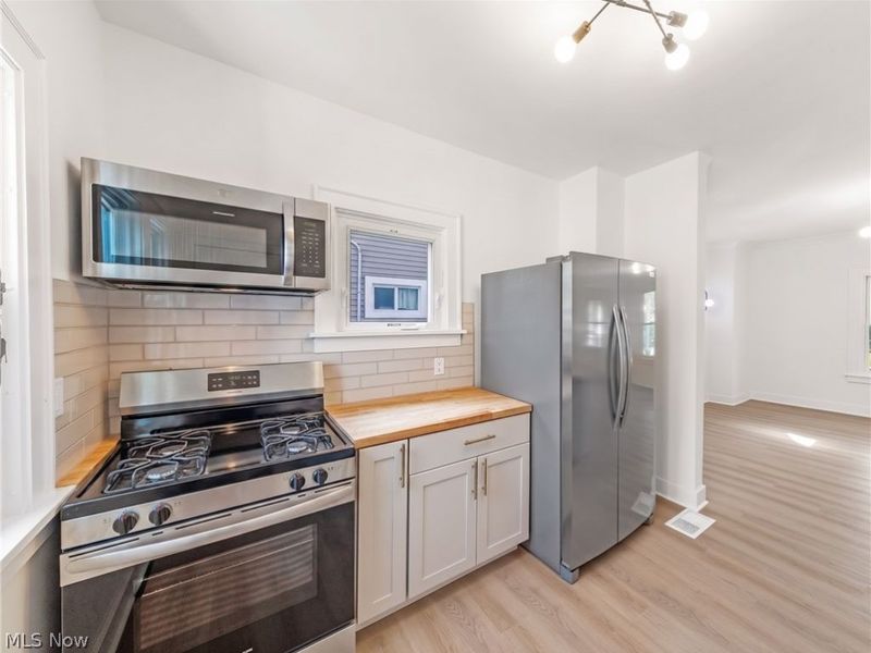 3289 Silsby Road, Cleveland Heights, OH 44118 Photo 10