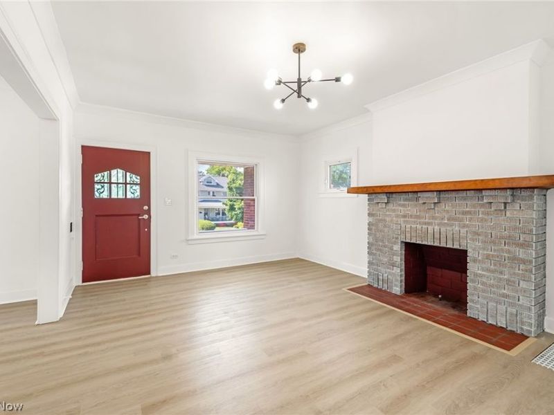 3289 Silsby Road, Cleveland Heights, OH 44118 Photo 3