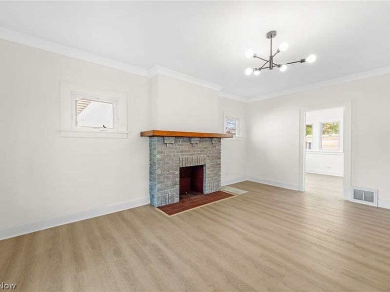 3289 Silsby Road, Cleveland Heights, OH 44118 Photo 4