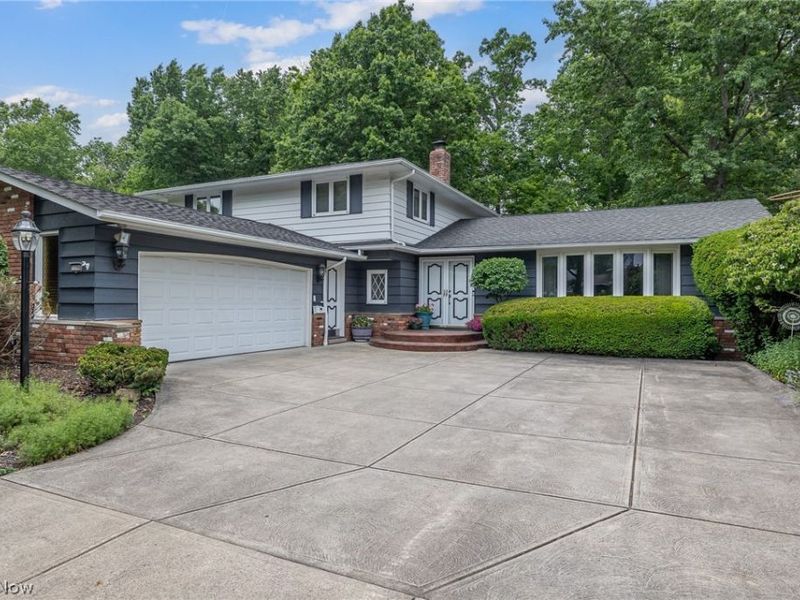 13760 Arrowhead Trail, Middleburg Heights, OH 44130 Photo 1