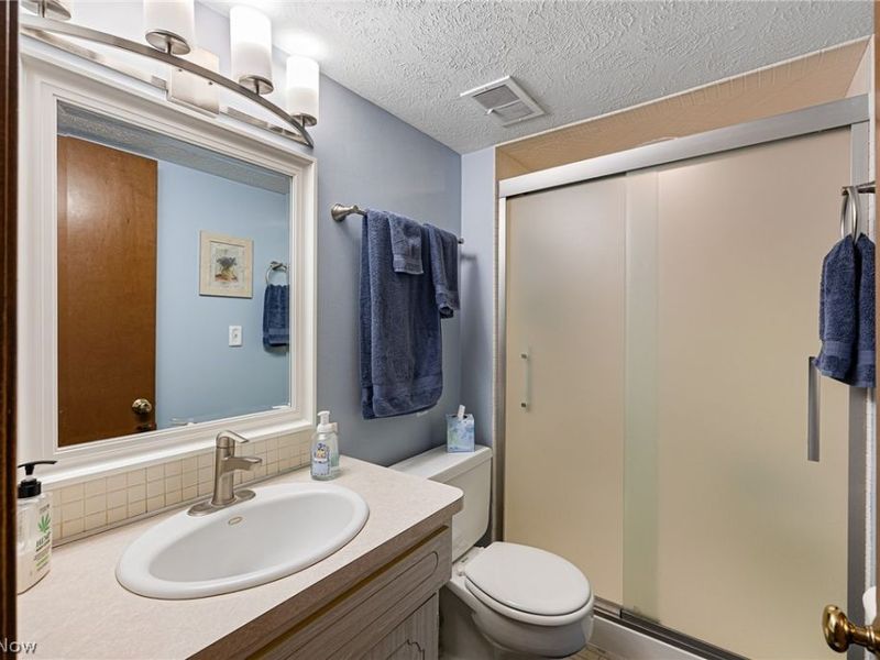 13760 Arrowhead Trail, Middleburg Heights, OH 44130 Photo 17
