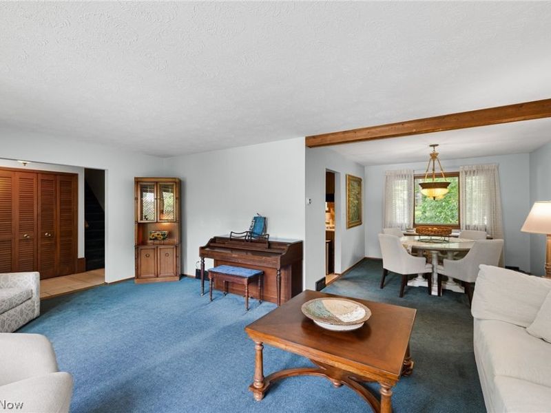 13760 Arrowhead Trail, Middleburg Heights, OH 44130 Photo 4