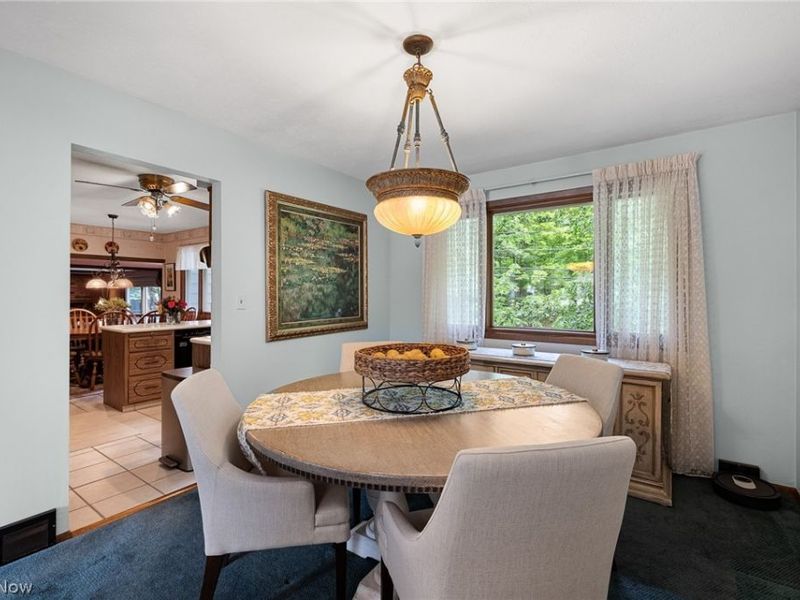 13760 Arrowhead Trail, Middleburg Heights, OH 44130 Photo 6