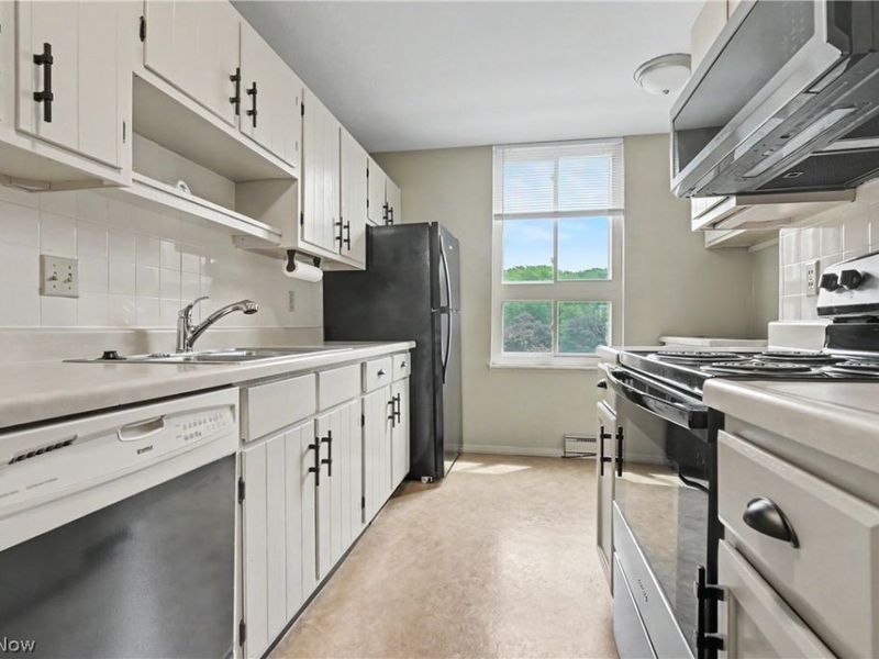 3066 Kent Road, Unit 301, Stow, OH 44224 Photo 14