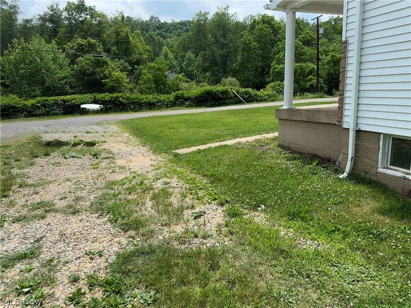 291 BLAIRMONT Road, Adena, OH 43901 Photo 3